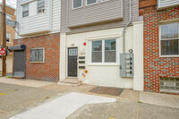 2117 S 4th St, Unit 2 in Philadelphia, PA - Building Photo - Building Photo