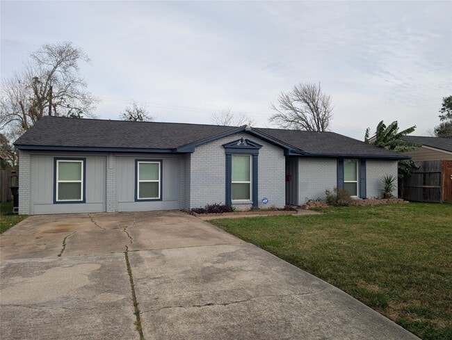 property at 4426 Brookfield Dr