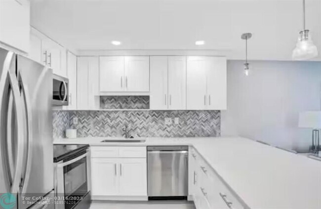 property at 2900 Banyan St