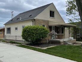 23124 Grove St in St. Clair Shores, MI - Building Photo