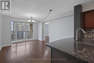 5 Michael Power Pl in Toronto, ON - Building Photo - Building Photo