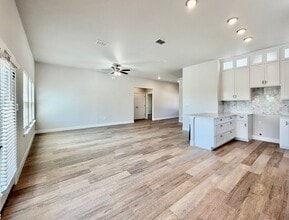 616 River Hills Dr in San Marcos, TX - Building Photo - Building Photo