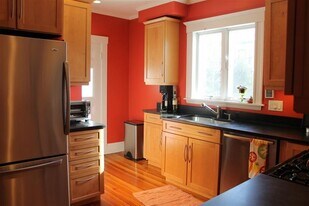 25 Leonard St, Unit 1 in Somerville, MA - Building Photo