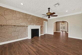 7125 Gillen St in Houston, TX - Building Photo - Building Photo