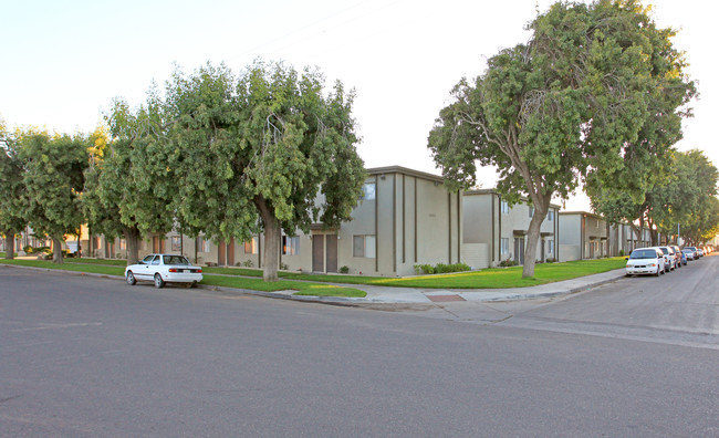 The Village Townhomes in Santa Maria, CA - Building Photo - Building Photo