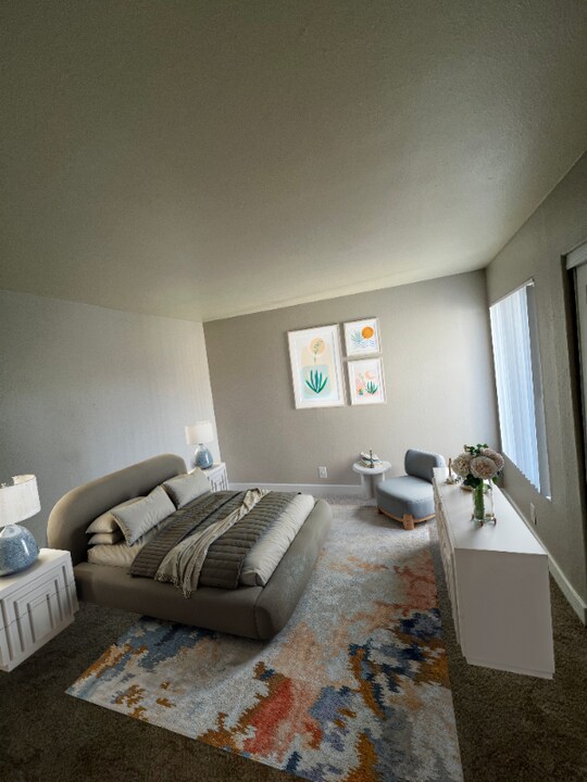 300 Autumn Dr in San Marcos, CA - Building Photo