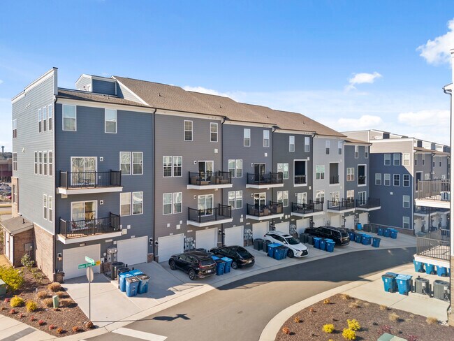 11054 Ligon Mill Rd in Wake Forest, NC - Foto de edificio - Building Photo