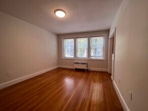 346 Harvard St, Unit 353-2 in Cambridge, MA - Building Photo - Building Photo