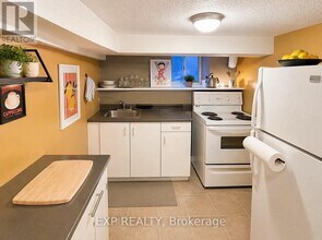 33 Page St in Toronto, ON - Building Photo - Building Photo