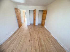 3220 35th St, Unit 2nd Floor in Astoria, NY - Foto de edificio - Building Photo