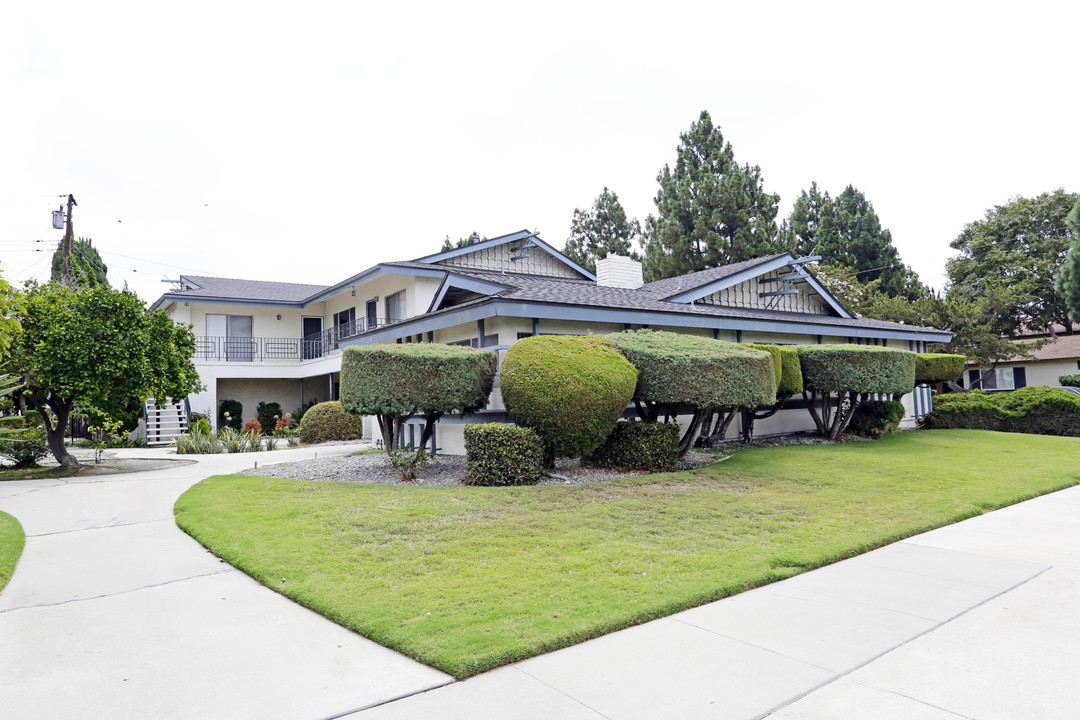 12572 Camus Ln in Garden Grove, CA - Building Photo