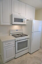 3028 Livonia Ave, Unit 8 in Los Angeles, CA - Building Photo - Building Photo