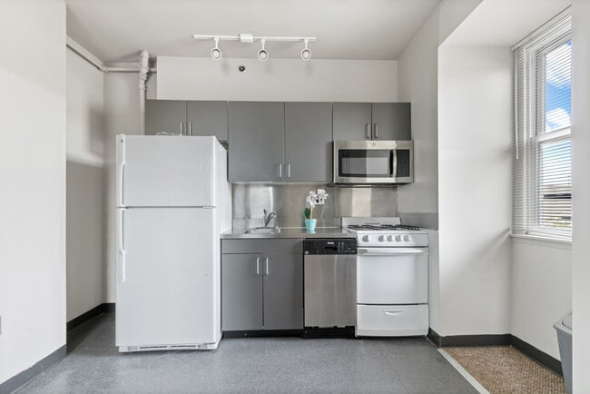 1420 Cecil B. Moore Ave, Unit C in Philadelphia, PA - Foto de edificio - Building Photo