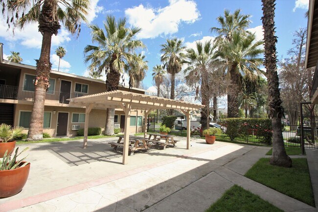 Park Village Apartment Homes- Riverside, CA in Riverside, CA - Foto de edificio - Interior Photo