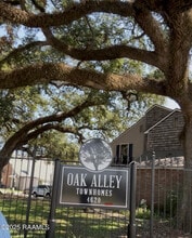 4620 W Congress St in Lafayette, LA - Foto de edificio - Building Photo