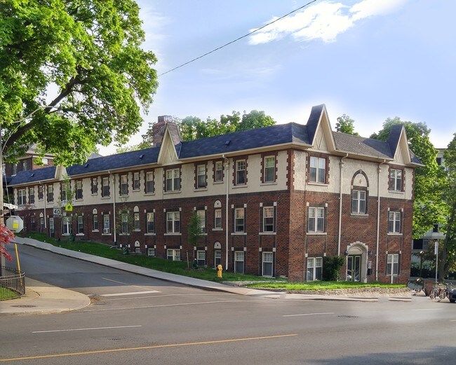 1778 Bloor St W in Toronto, ON - Building Photo - Primary Photo