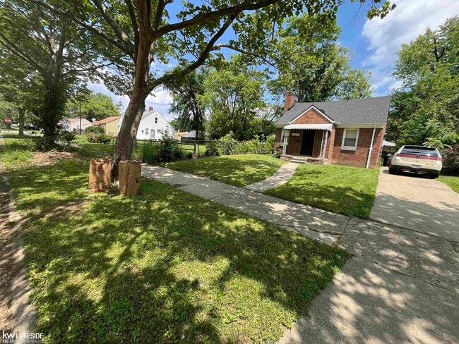 14024 Grandville Ave in Detroit, MI - Building Photo - Building Photo