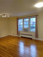 16 Arlington St in Yonkers, NY - Building Photo - Building Photo