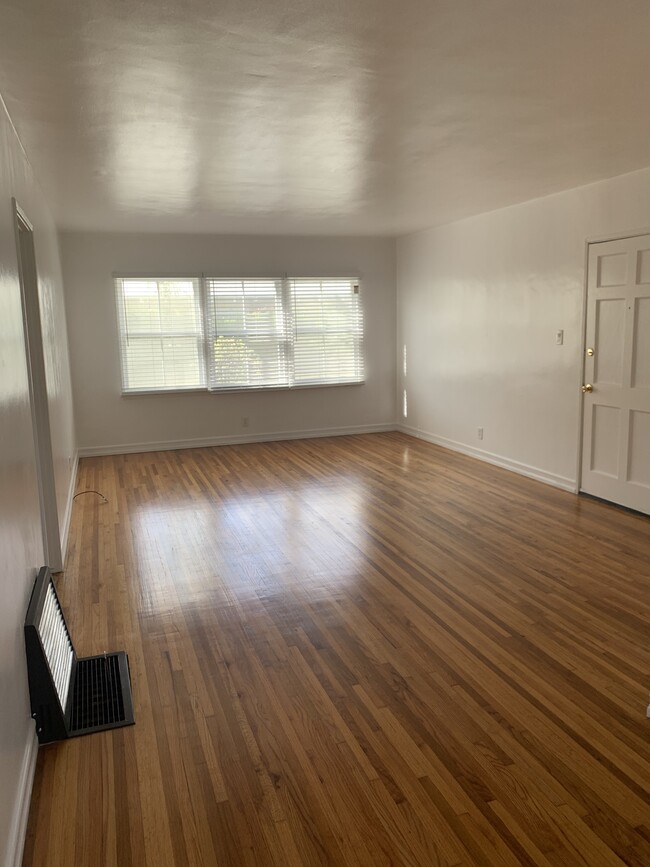 1250 Franklin St, Unit #B in Santa Monica, CA - Building Photo - Building Photo