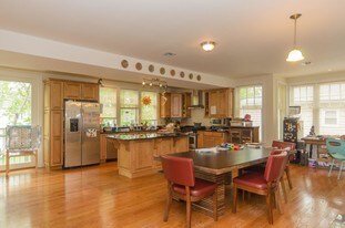 53 Winslow Rd, Unit A in Brookline, MA - Building Photo