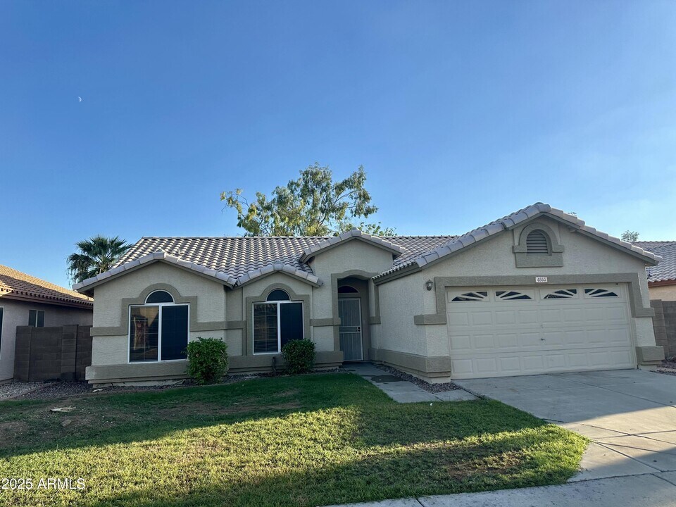 4833 W Taro Dr in Glendale, AZ - Building Photo