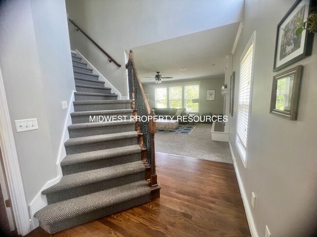 932 Elder Ct in Raymore, MO - Building Photo - Building Photo