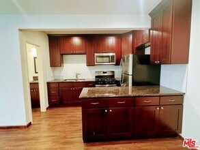 133 Crescent Dr in Beverly Hills, CA - Building Photo - Building Photo