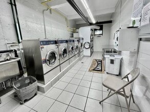 140-17 84th Dr in Queens, NY - Building Photo - Building Photo