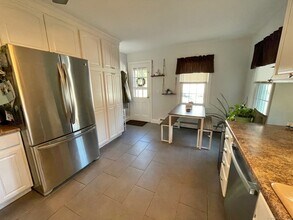 54 Highland Terrace in Stratford, CT - Building Photo - Building Photo