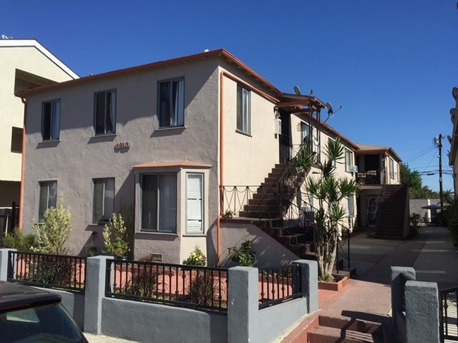 1910 Chestnut Ave in Long Beach, CA - Building Photo - Primary Photo