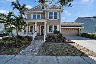 410 Manns Harbor Dr in Apollo Beach, FL - Building Photo