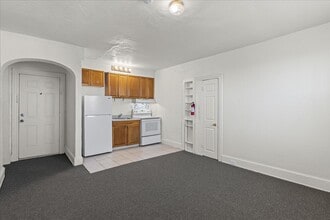 33 S Iowa Ave in Atlantic City, NJ - Foto de edificio - Building Photo