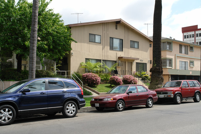 524 S Harvard Blvd in Los Angeles, CA - Foto de edificio - Building Photo