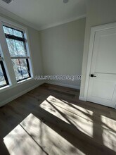 157 Everett St, Unit 204 in Boston, MA - Building Photo - Building Photo
