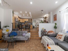 1108 Locust St in Philadelphia, PA - Building Photo