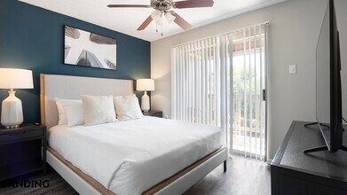 130 Camino De Oro, Unit 209 in San Antonio, TX - Building Photo - Building Photo