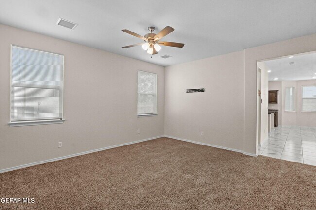 11506 Summer Dr in Socorro, TX - Building Photo - Building Photo