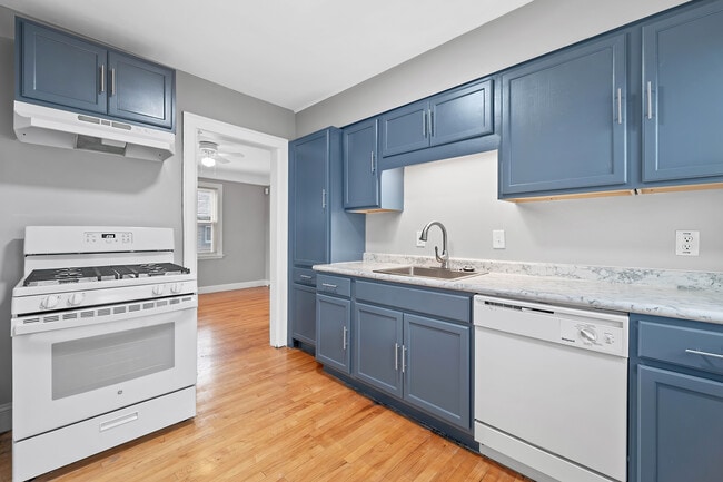 1524 Cicotte Ave, Unit 1