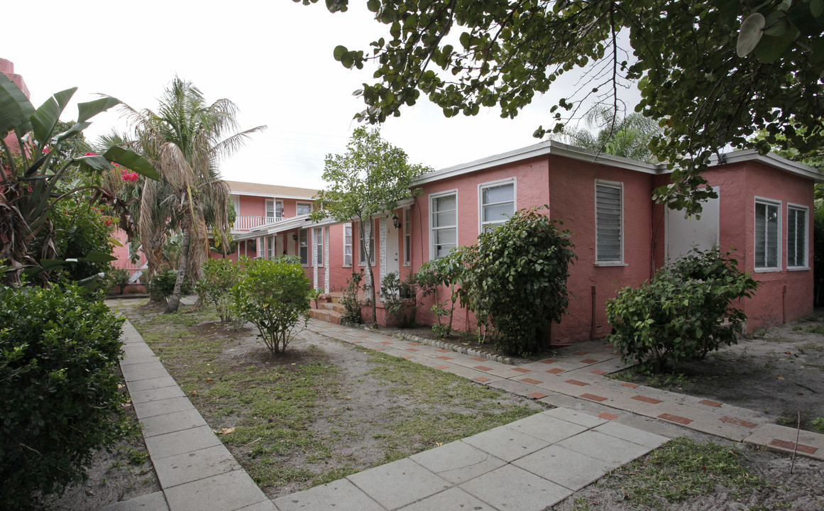 Northwood Gardens Apartments in West Palm Beach, FL - Building Photo