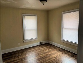 567 Garry Rd in Akron, OH - Building Photo - Building Photo