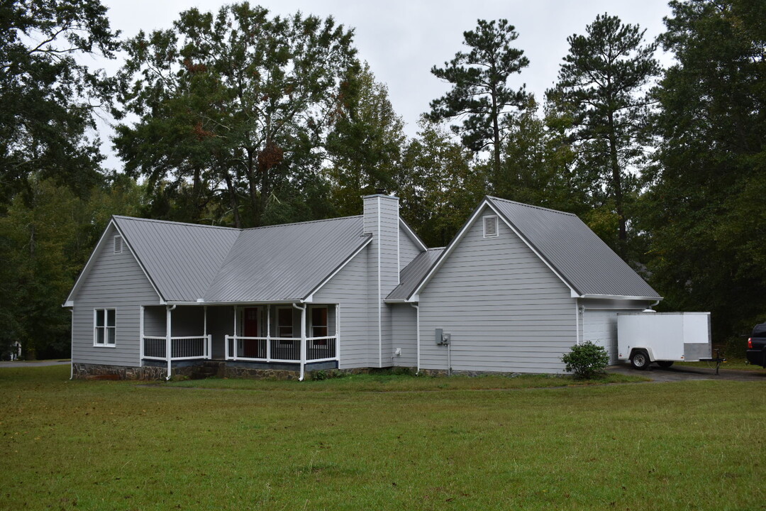 131 Wagon Wheel Cir in Griffin, GA - Building Photo