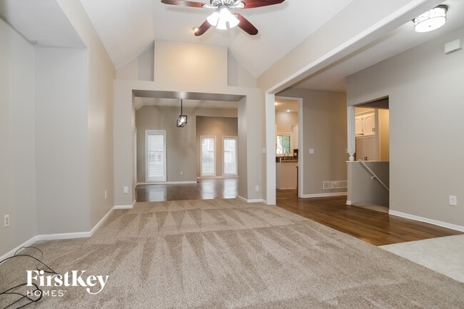 22717 W 49th St in Shawnee, KS - Building Photo - Building Photo