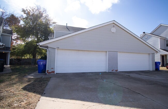 property at 1706 Jennifer Cir