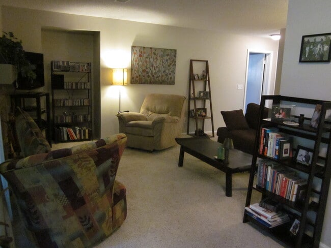 10930 W Florida Ave, Unit 601 in Lakewood, CO - Foto de edificio - Building Photo