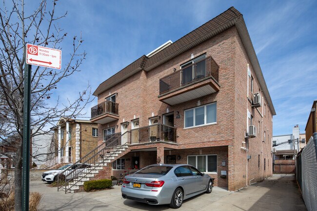 1569 84th St in Brooklyn, NY - Building Photo - Building Photo