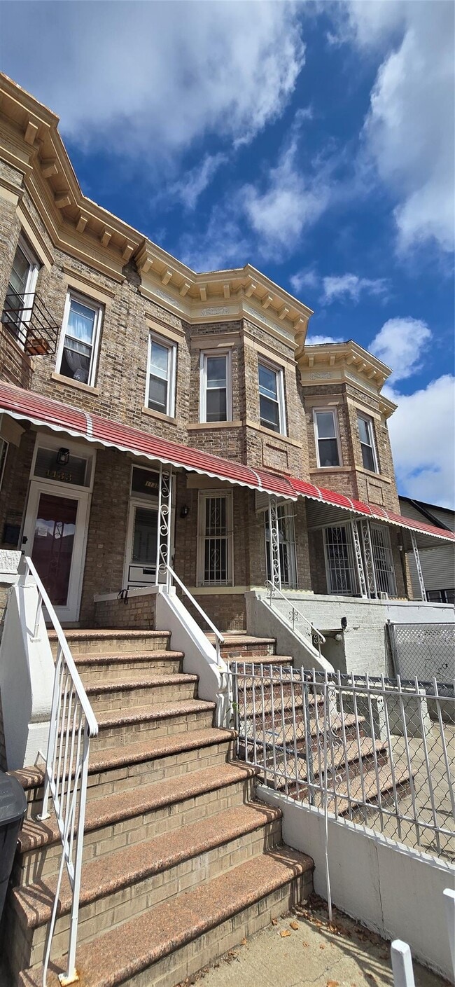 property at 1135 E 15th St