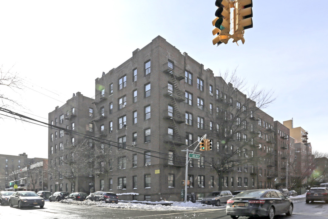 14348 41st Ave in Flushing, NY - Building Photo