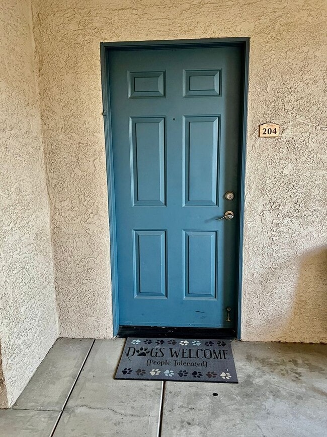 property at 1025 La Terraza Cir