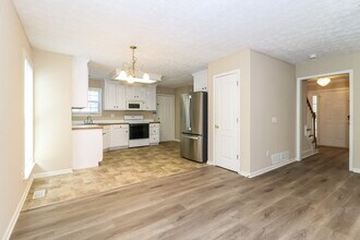 1350 Enclave Way in Auburn, GA - Building Photo - Building Photo