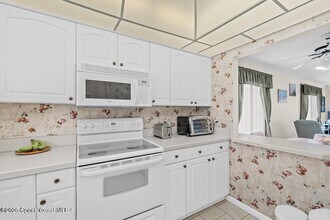 201 St Lucie Ln in Cocoa Beach, FL - Building Photo - Building Photo